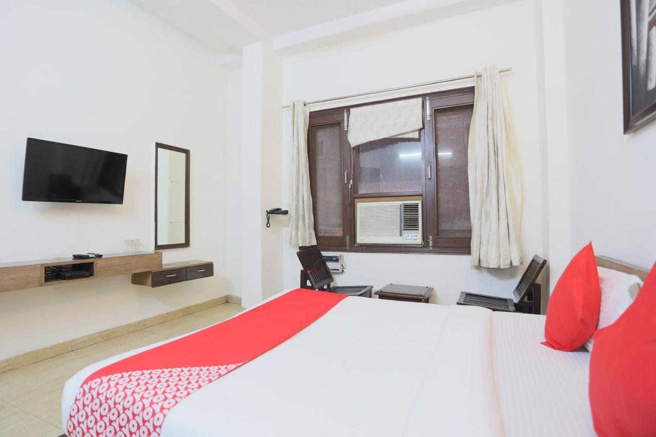 Oyo 72519 Meera Bhawan 호텔 Vrindāvan 외부 사진